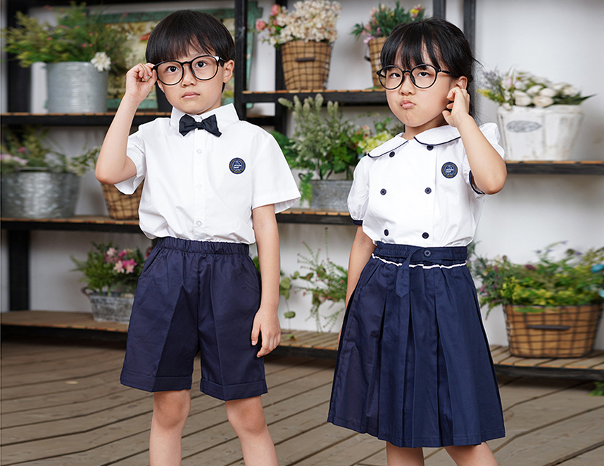 小学生校服